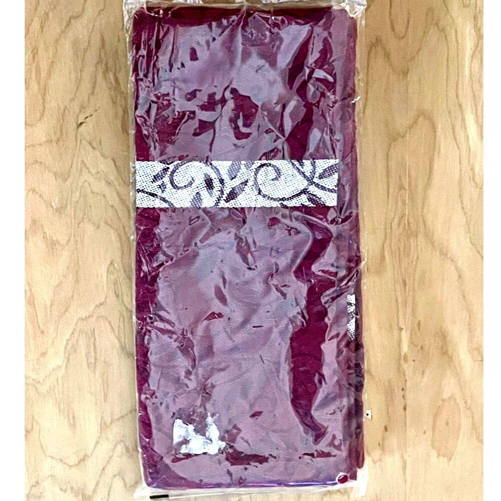 Pampered Chef Cranberry Vine Guest Towels 2989 Set of 2 NEW in Sealed Package